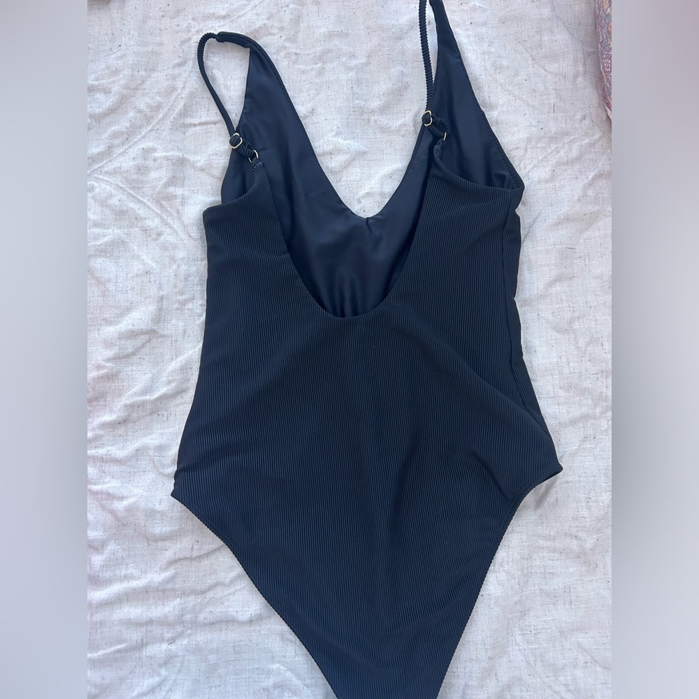 Beach Riot Reese One Piece Swimsuit - Picture 2 of 3
